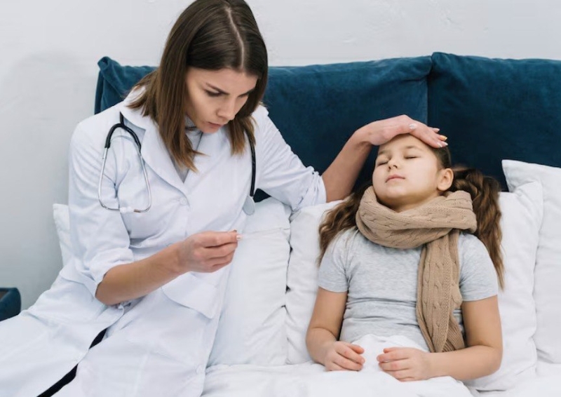 Trẻ mắc thủy đậu có sốt không - câu trả lời là có