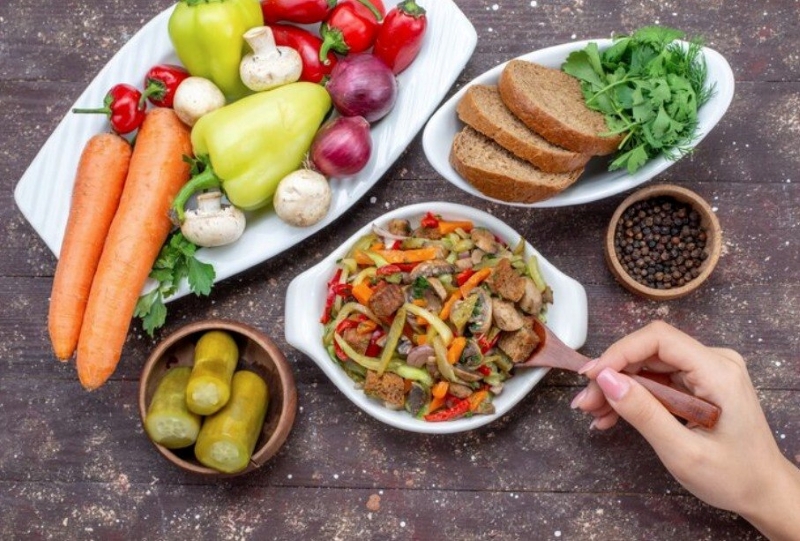 Bổ sung thịt nạc và thực phẩm họ đậu trong thực đơn của người sau phẫu thuật chuyển giới