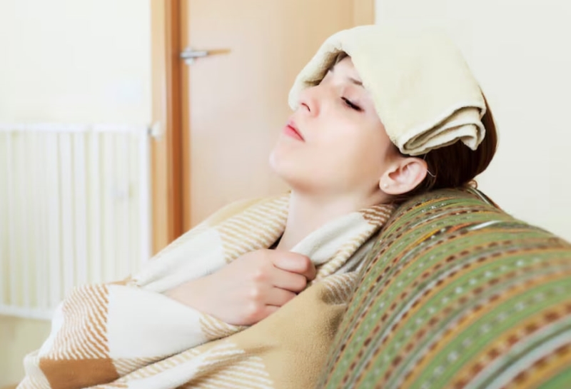 Sốt là một trong những dấu hiệu nhận biết tình trạng tăng bạch cầu 