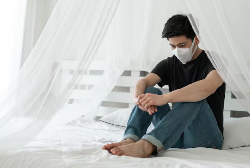 Buông màn khi ngủ để hạn chế khả năng bị muỗi đốt