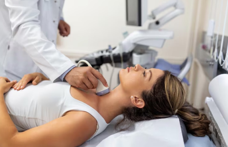 Siêu âm giúp kiểm tra kích thước và đặc điểm của hạch bạch huyết. 