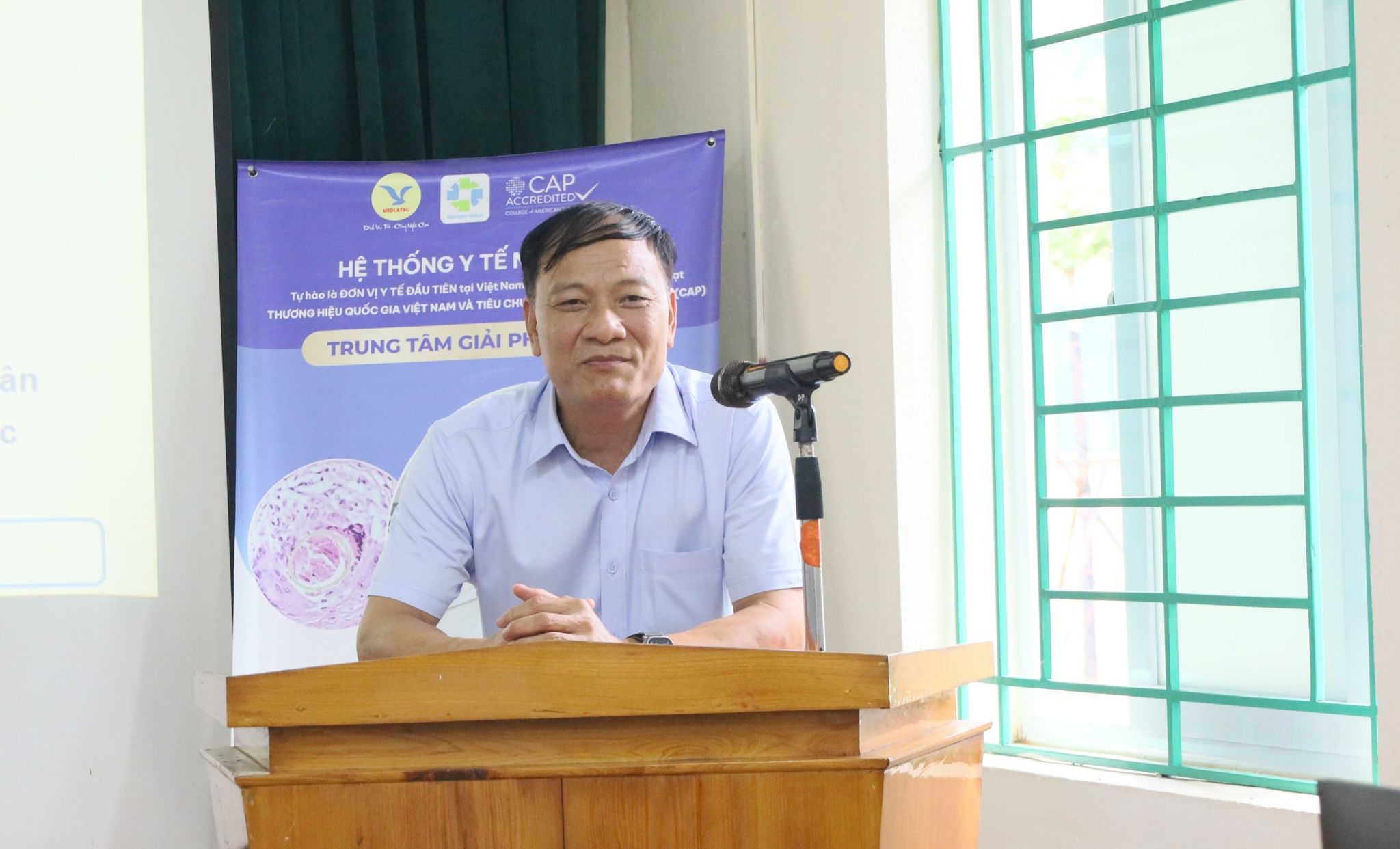 PGS.TS Hoàng Tiến Tuyên cập nhật những điểm mới trong chẩn đoán, điều trị và quản lý người bệnh viêm gan B mạn tại hội nghị