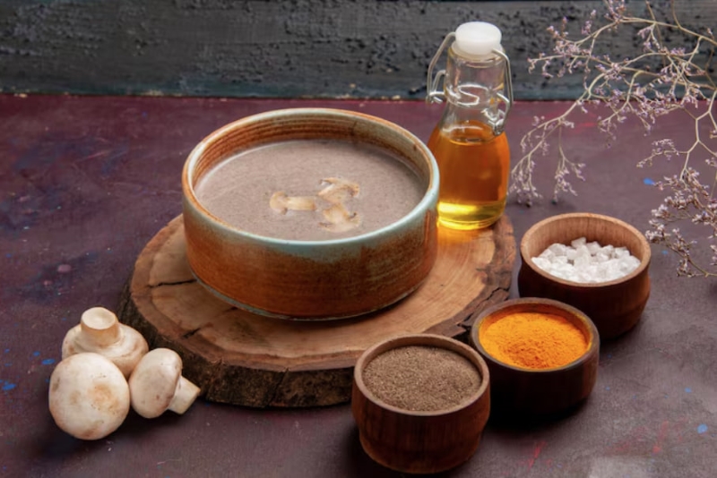Nước xương hầm rất phổ biến trong ẩm thực của người Việt 