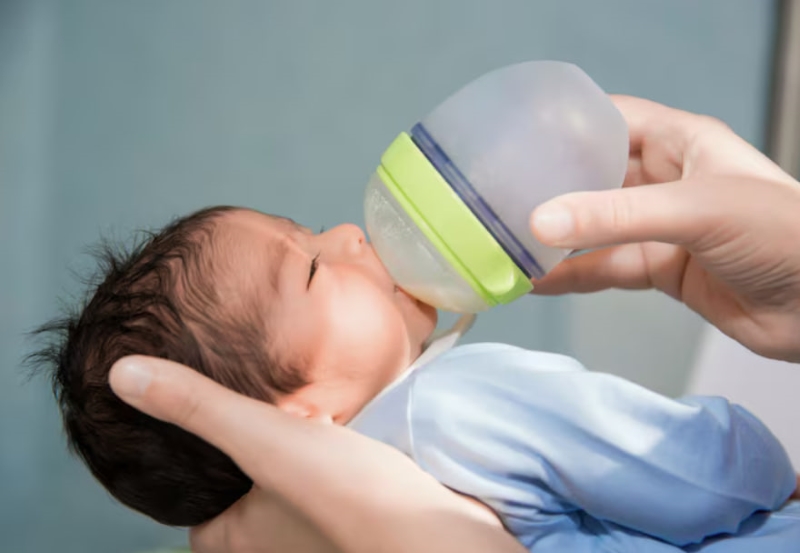 Xét nghiệm bất dung nạp lactose ở trẻ sơ sinh có thể được chỉ định khi trẻ bị đầy hơi sau bú
