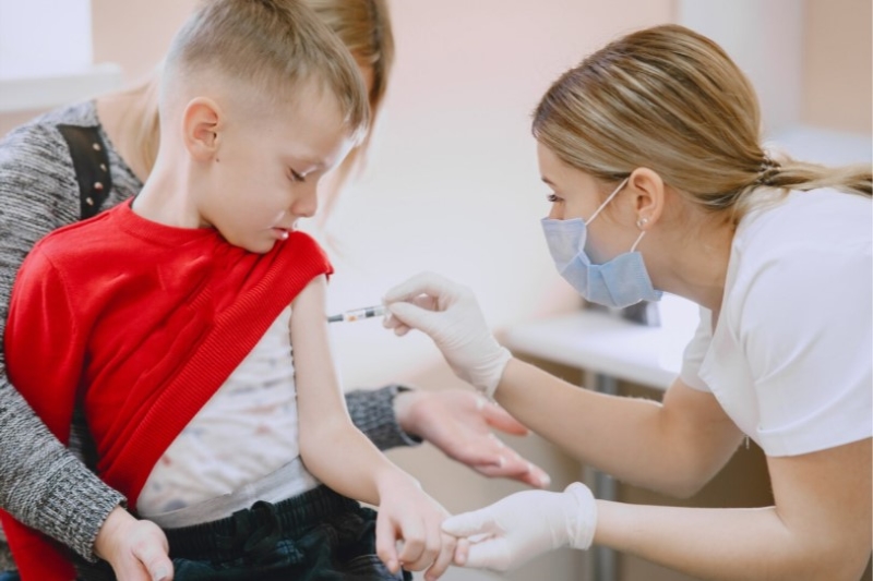 Trẻ đã bị sởi có cần tiêm phòng nữa không - câu trả lời là có