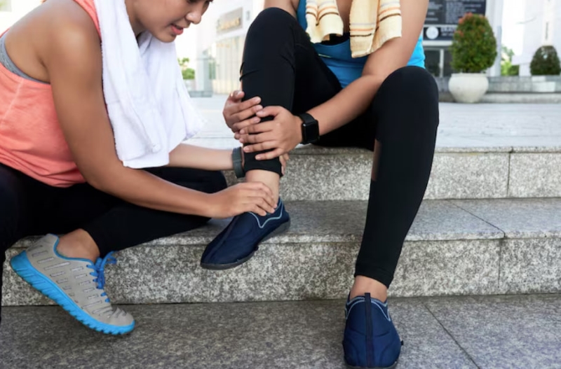 Cần đảm bảo an toàn trong quá trình vận động để phòng ngừa tình trạng rạn mắt cá chân