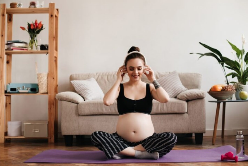 Mẹ bầu nên giữ tâm lý ổn định, hạn chế căng thẳng trong giai đoạn cuối thai kỳ