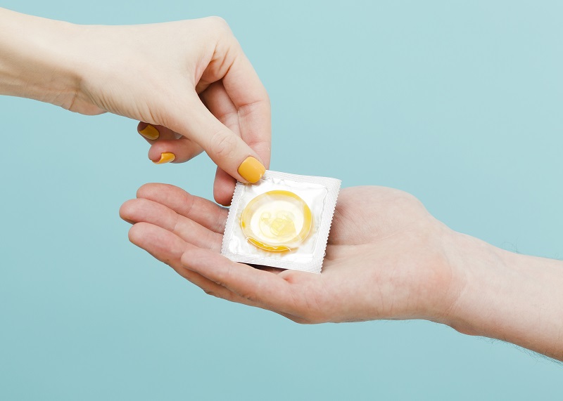 Sử dụng bao cao su đúng cách giúp đảm bảo an toàn cho đời sống tình dục