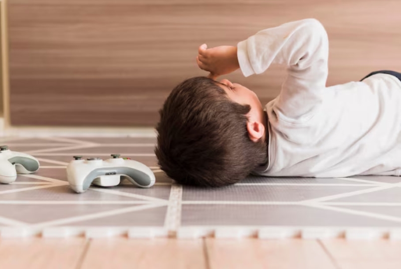 Trẻ bị ngã đập đầu phía trước có thể bị chấn thương phần mềm