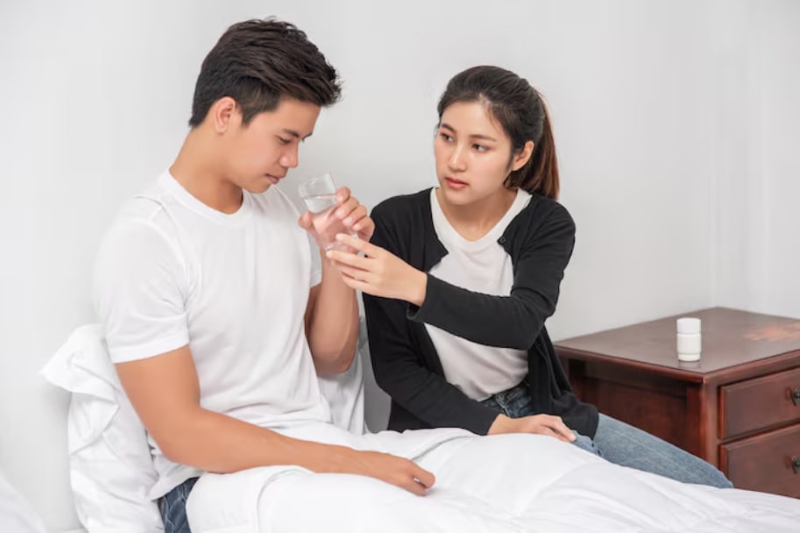 Người dùng nên theo dõi phản ứng của cơ thể trong quá trình sử dụng cây lồng đèn 