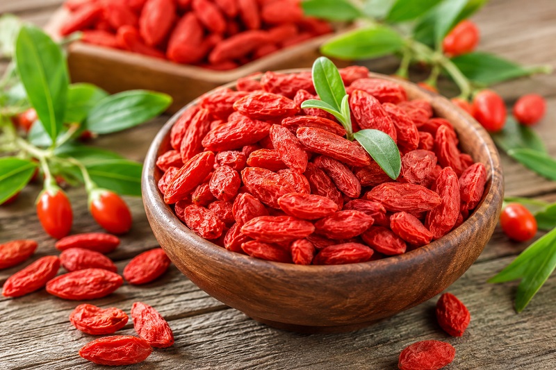 Kỷ tử có tác dụng gì với nam giới là câu hỏi được nhiều người quan tâm khi tìm kiếm thực phẩm hỗ trợ sinh lý và sức khỏe sinh sản.