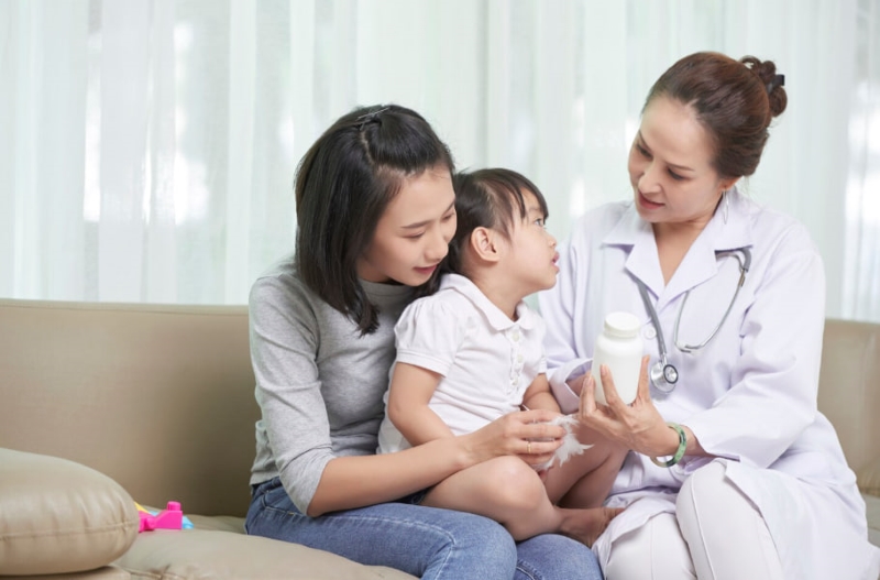 Việc bổ sung canxi cho trẻ cần được bác sĩ hướng dẫn chi tiết