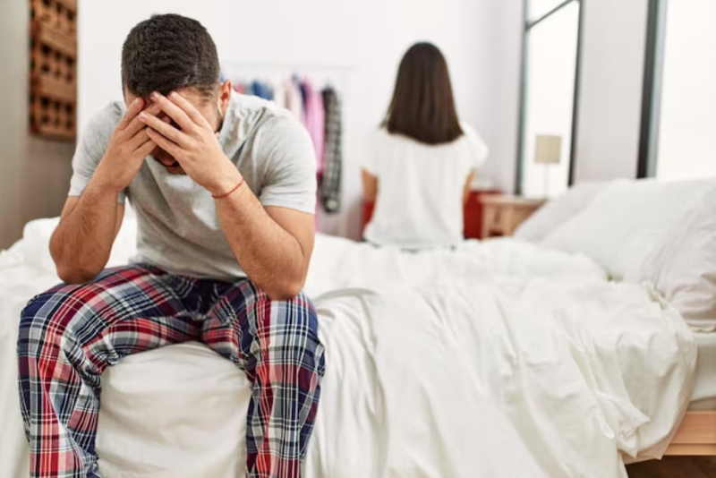 Quan hệ tình dục không an toàn là một trong những nguyên nhân dẫn đến bệnh giang mai ở nam giới