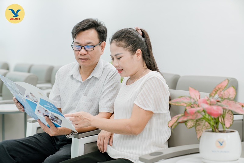 Bạn nên thường xuyên khám sức khỏe định kỳ để phát hiện sớm những bất thường về sức khỏe tim mạch