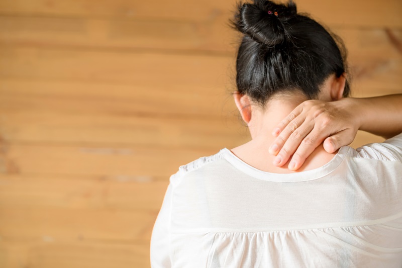 Sốt cao, nhức mỏi cổ có thể là biến chứng sau mổ u tuyến yên
