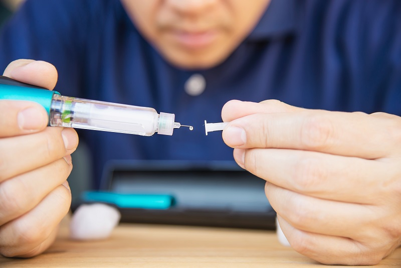 Người dùng không nên tự ý thay đổi liều hoặc dừng thuốc khi điều trị tiểu đường