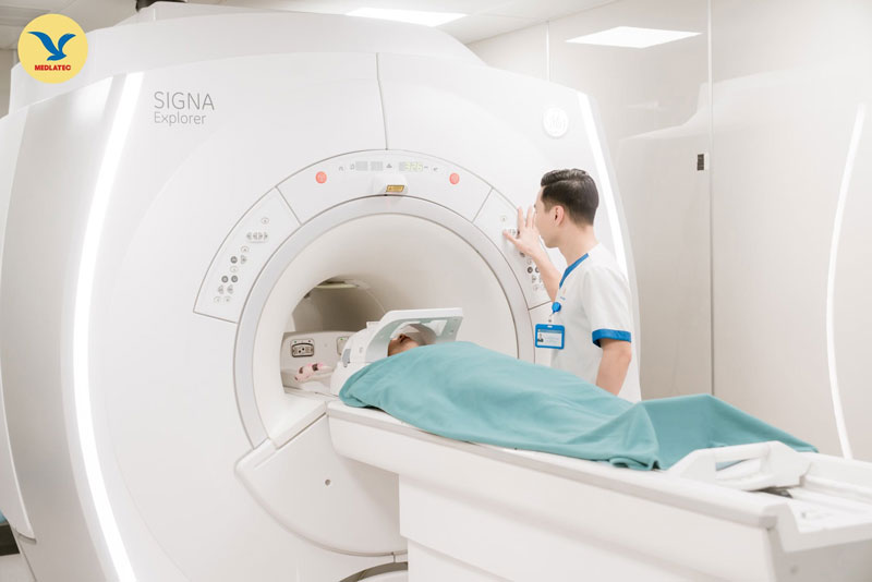 Lời giải đáp cho thắc mắc trồng răng Implant có chụp MRI được không là 