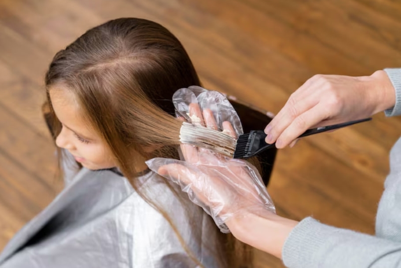 Mẹ bầu tuyệt đối không sử dụng các hóa chất chăm sóc tóc trong thai kỳ