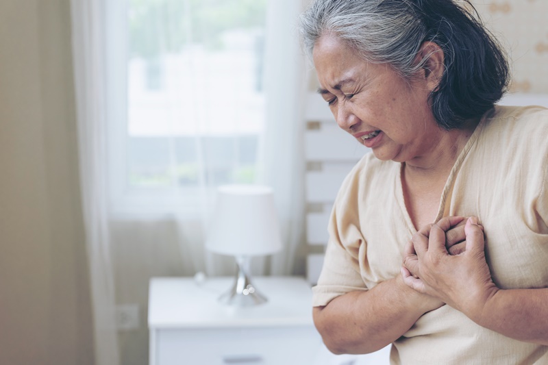 Người cao tuổi là đối tượng có nguy cơ cao mắc các bệnh lý về tim mạch