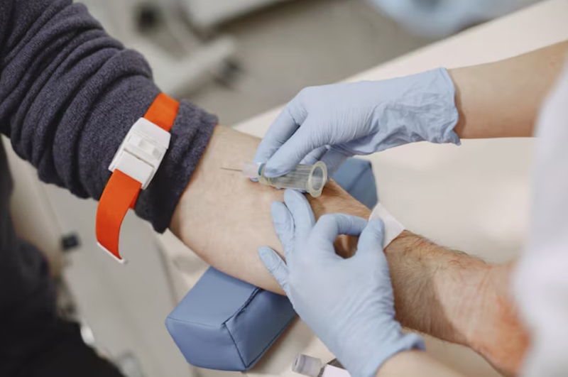 Người có tiền sử mắc ung thư sớm nên thực hiện xét nghiệm BRCA