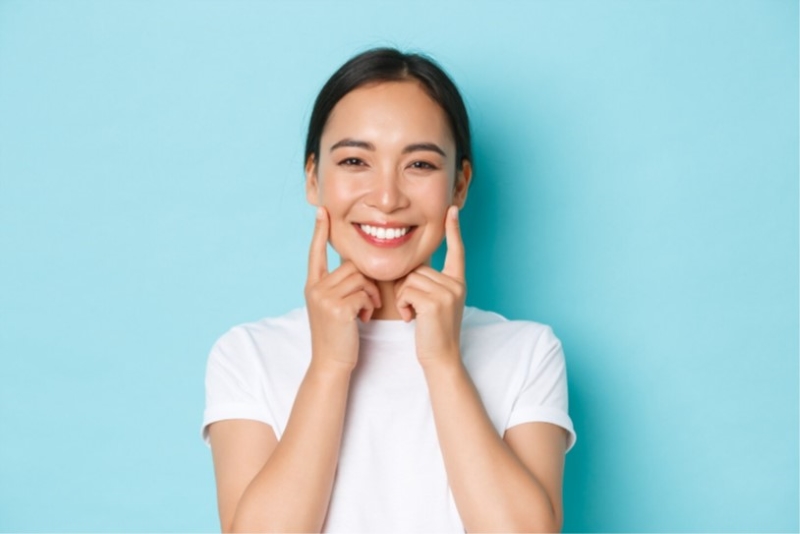 Bọc răng sứ có đau không là vấn đề nhiều người lo ngại