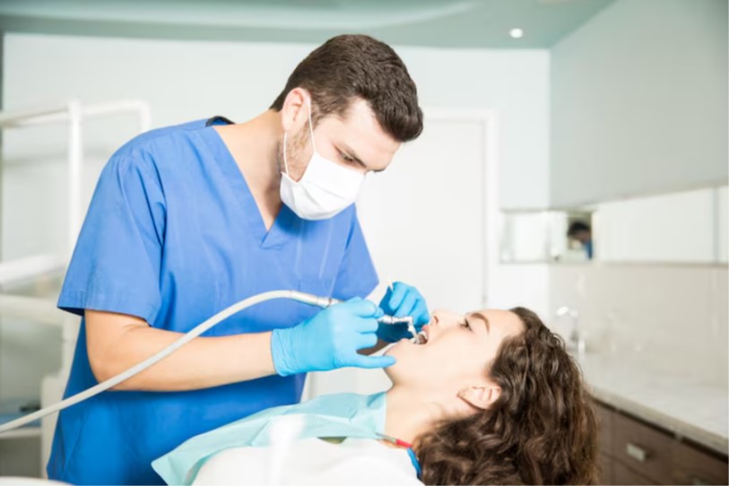 Trồng răng implant có đau không - câu trả lời là có