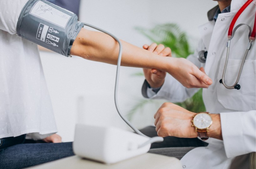 Những ai không nên uống trà sơn mật - câu trả lời đầu viên là người huyết áp thấp 