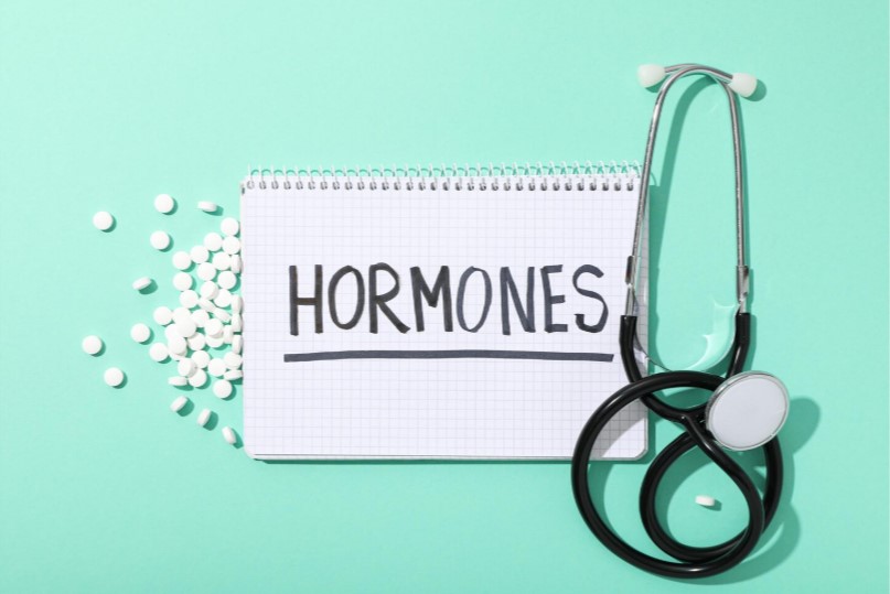 Người cắt tuyến giáp cần tuân thủ dùng thuốc hormone thay thế