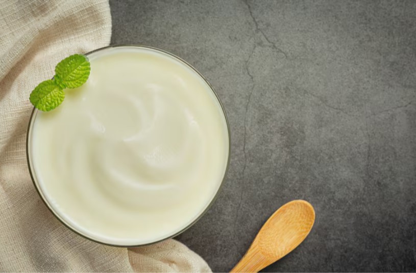 Không sử dụng các loại topping chứa nhiều đường khi ăn sữa chua