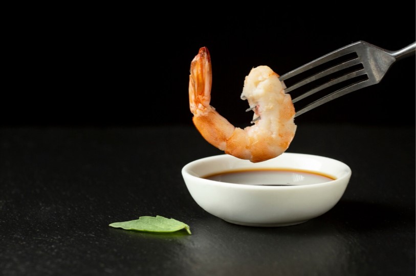 Người bị tiểu đường có thể ăn được tôm, cua nhưng cần ăn với lượng hợp lý và chế biến đúng cách