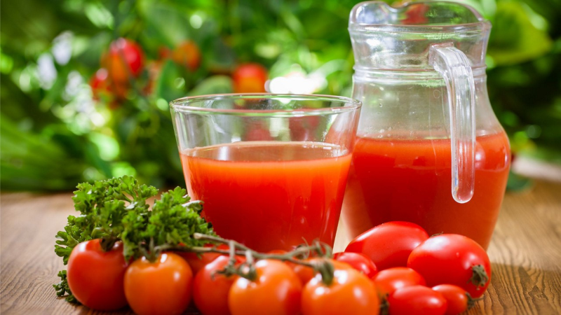 Nước ép cà chua tốt cho người mỡ máu cao