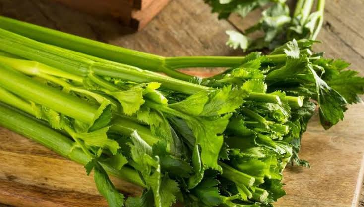Cần tây tốt cho tuyến giáp