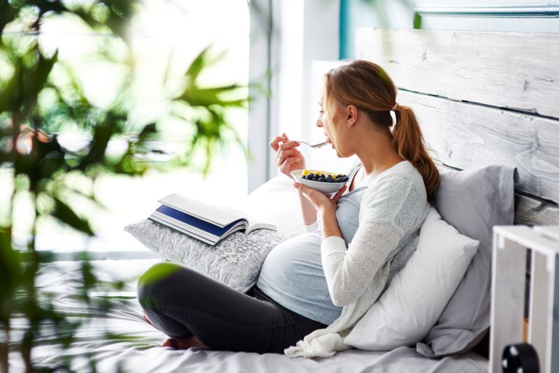 Phân bổ năng lượng các bữa ăn trong ngày rất cần thiết cho mẹ bầu tiểu đường thai kỳ