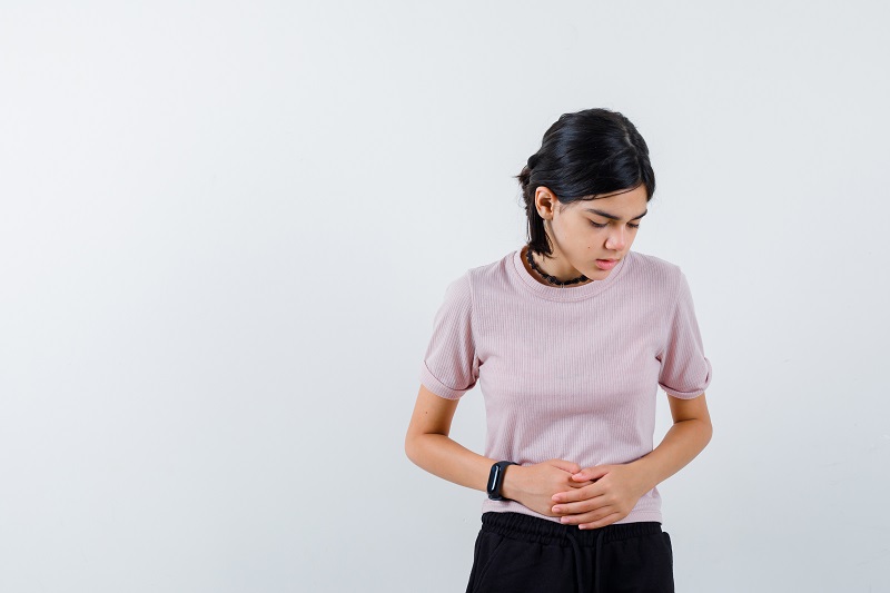Rối loạn tiêu hóa có thể là dấu hiệu bất thường cần ngừng thuốc và đi khám.