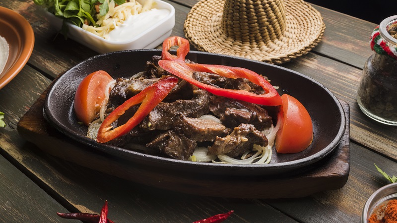 Tim heo là thực phẩm giàu đạm, sắt và vitamin B12 tốt cho phụ nữ mang thai khi dùng đúng cách
