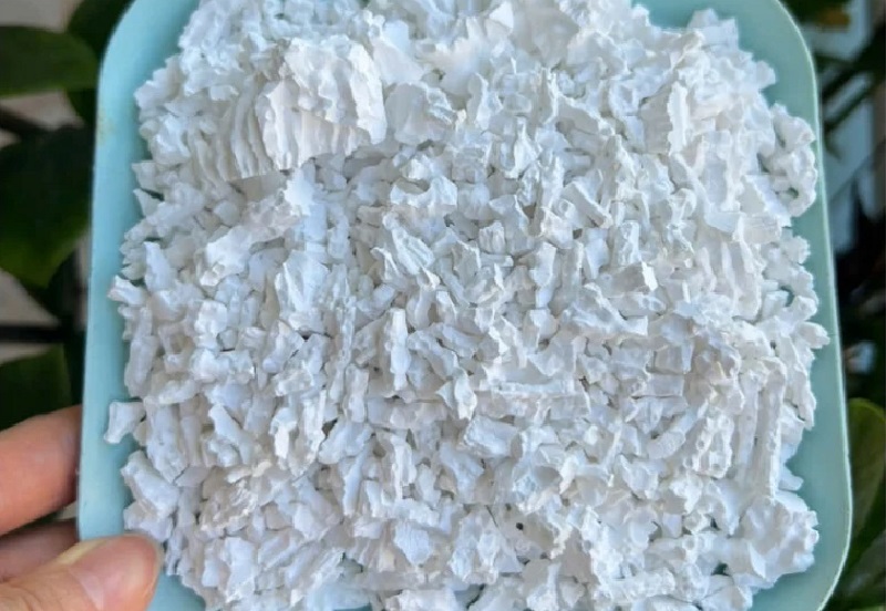 Theo y học cổ truyền, sắn dây có vị ngọt, tính mát