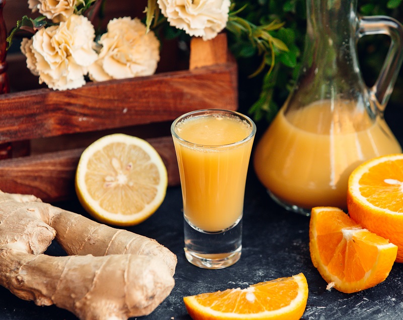 Ginger shot là dạng nước cốt gừng cô đặc, thường uống với lượng nhỏ mỗi lần. 