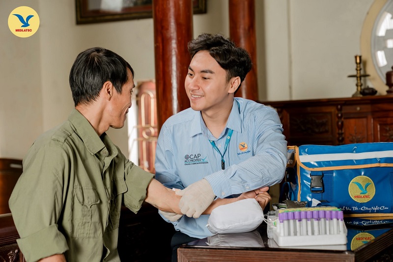 Xét nghiệm máu giúp bác sĩ đánh giá chức năng gan và phát hiện virus viêm gan