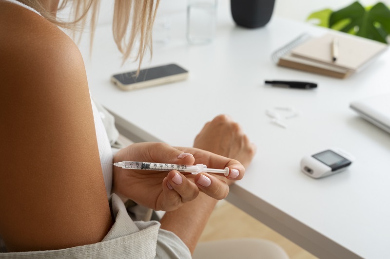 Insulin có thể được chỉ định khi đường huyết không đạt mục tiêu sau khi điều chỉnh lối sống. 