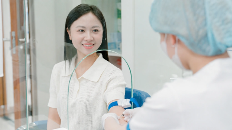Theo dõi thai kỳ trong 3 tháng đầu đòi hỏi sự kết hợp toàn diện của các phương pháp xét nghiệm và chẩn đoán hình ảnh