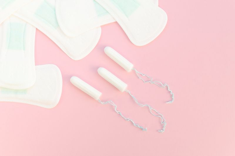 Chị em có thể sử dụng Tampon trong ngày đèn đỏ trước khi bơi