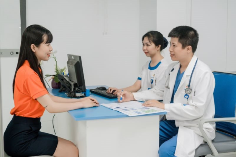 Người dân cần chủ động thăm khám khi xuất hiện triệu chứng khàn tiếng kéo dài trên 2 tuần không rõ nguyên nhân