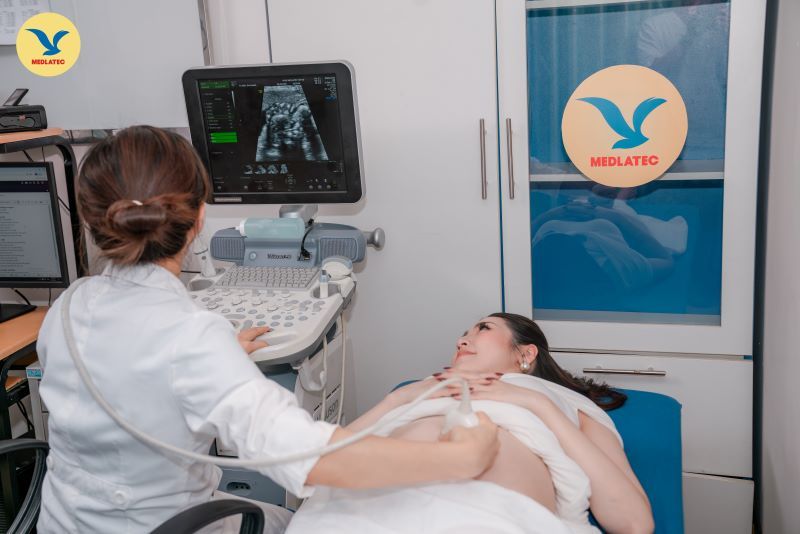 Chị em nên thăm khám và siêu âm để có kết quả chuẩn xác