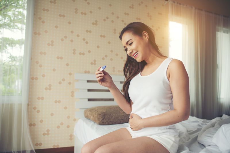 Buổi sáng là thời điểm lý tưởng để dùng que thử thai