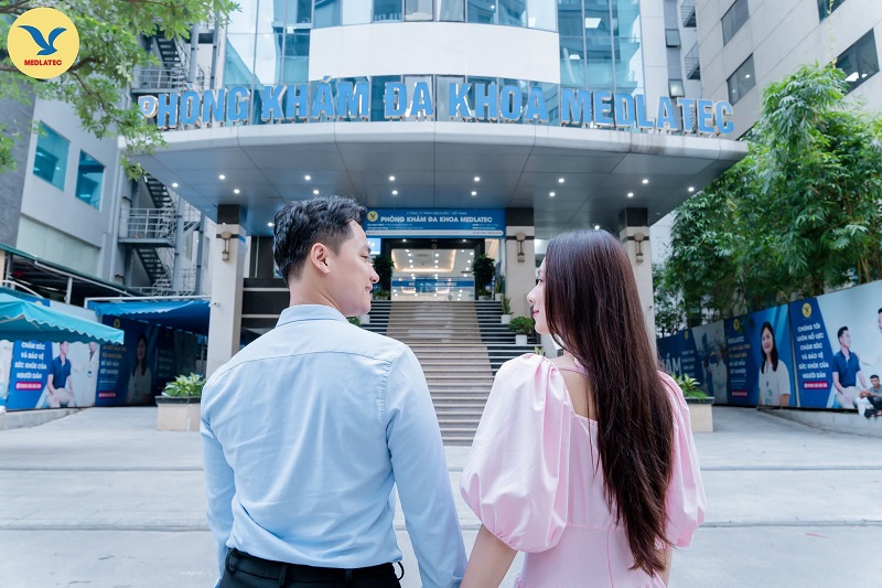 Vợ chồng nên cùng đi khám nếu chưa có thai sau một năm quan hệ đều đặn không dùng biện pháp tránh thai. 