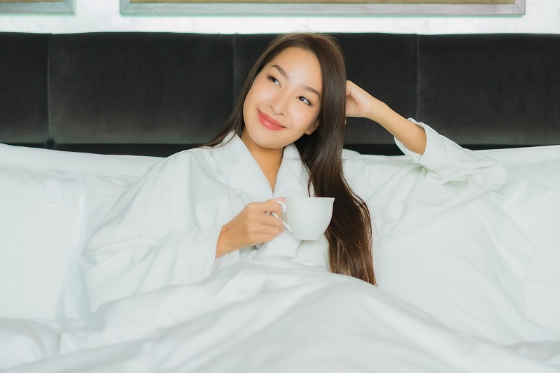 Bạn nên nghỉ ngơi vừa sức và tránh mang vác nặng, không nhất thiết phải nằm bất động cả ngày.