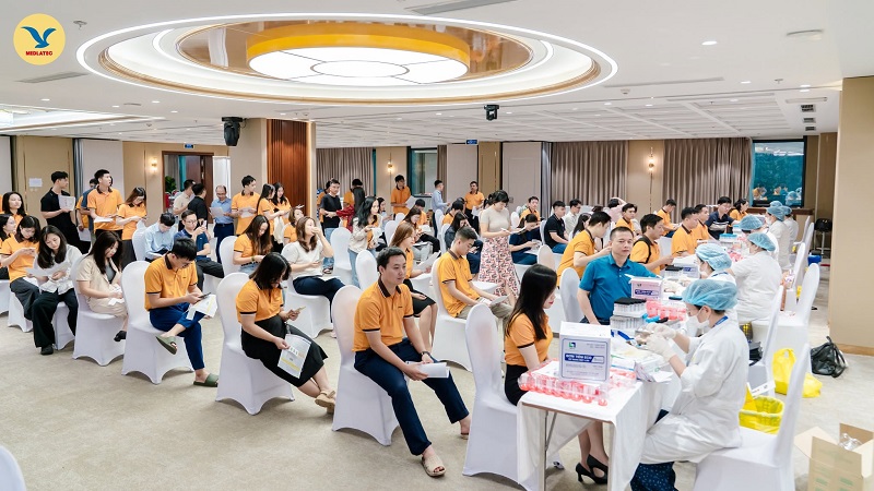 Mỗi năm, nhân viên được doanh nghiệp bố trí khám sức khỏe ít nhất một lần.