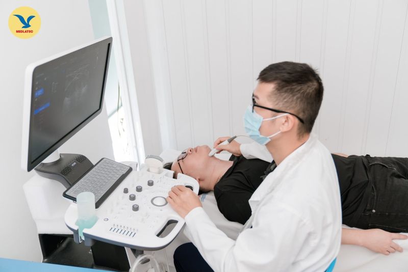 Siêu âm tổng quát là một trong các danh mục khám sức khỏe định kì
