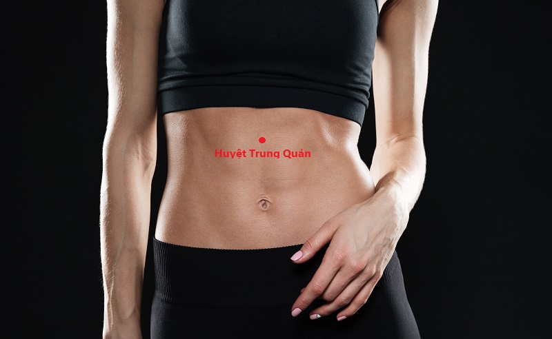Huyệt Trung quản nằm trên đường giữa bụng, cách tâm rốn 4 thốn về phía trên.