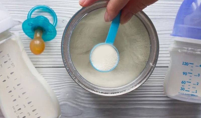 Bên cạnh việc chọn sữa tốt cho hệ tiêu hóa của trẻ thì cha mẹ cần pha sữa đúng tỉ lệ theo khuyến cáo của nhà sản xuất